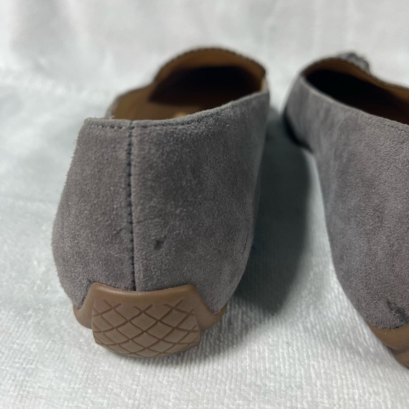 Talbots flats, moccasins, Suede Women's Loafer Tasel Gray 9AA Pointed Toe - Picture 5 of 13